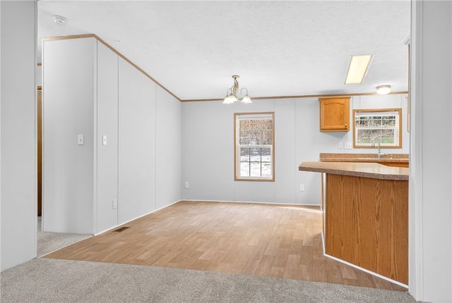 20 Evergreen Dr, Smith, PA 15021