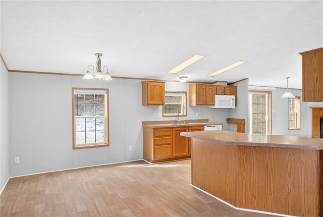 20 Evergreen Dr, Smith, PA 15021