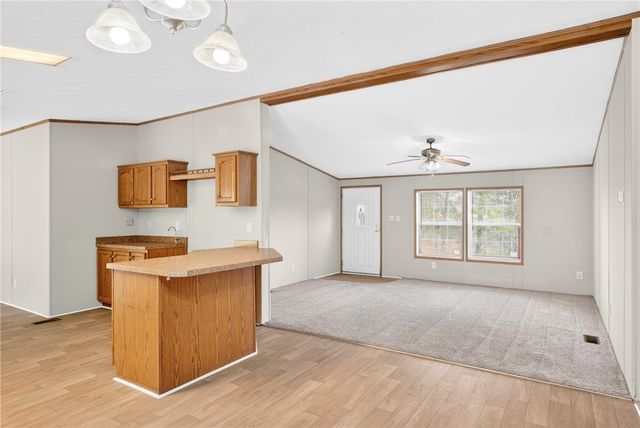 20 Evergreen Dr, Smith, PA 15021