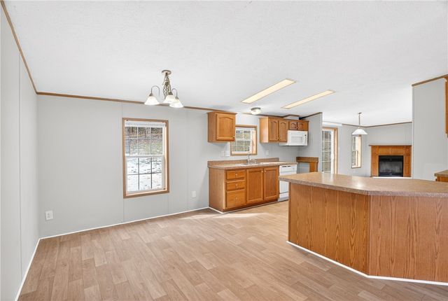 20 Evergreen Dr, Smith, PA 15021