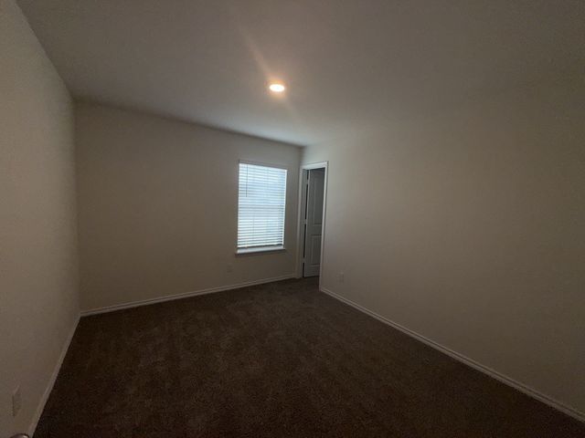 3303 Knoll Drive, Ennis, TX 75119