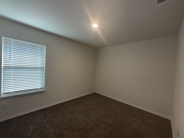 3303 Knoll Drive, Ennis, TX 75119