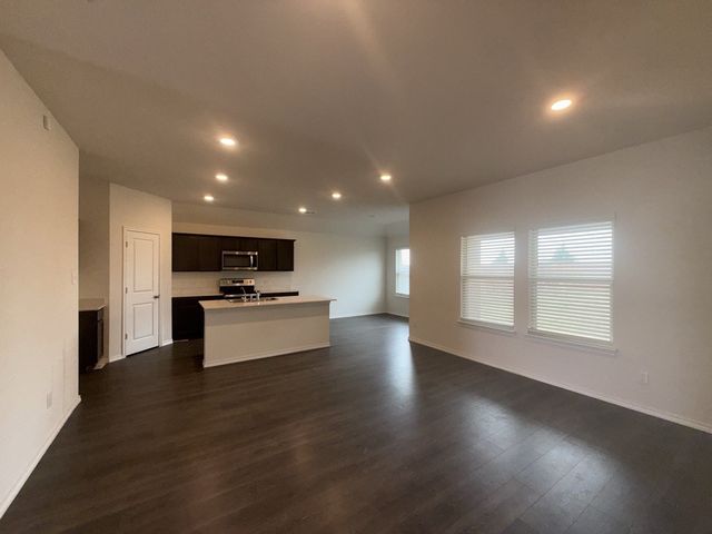 3303 Knoll Drive, Ennis, TX 75119