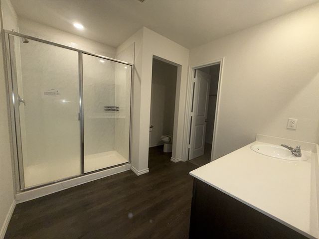 3303 Knoll Drive, Ennis, TX 75119