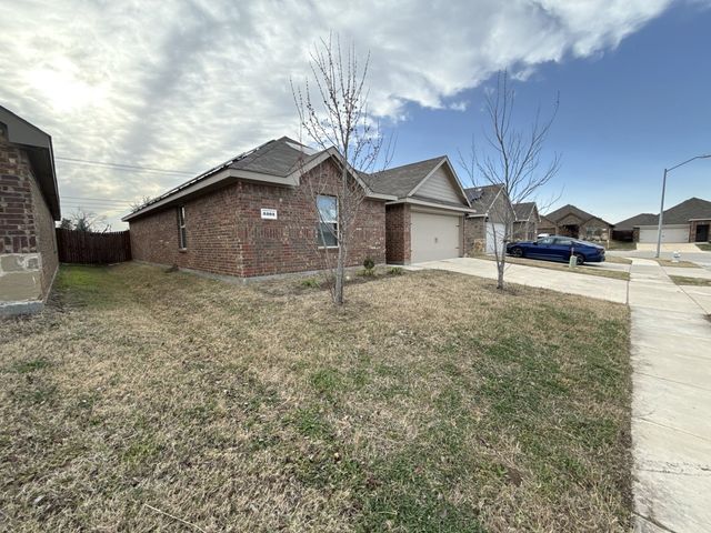 3303 Knoll Drive, Ennis, TX 75119