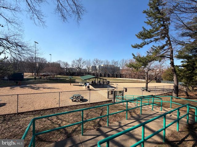 3141 S STAFFORD ST, Arlington, VA 22206