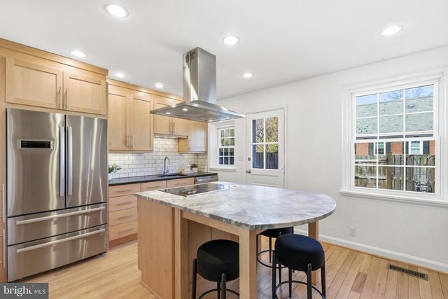 3141 S STAFFORD ST, Arlington, VA 22206