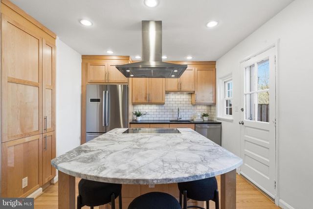 3141 S STAFFORD ST, Arlington, VA 22206