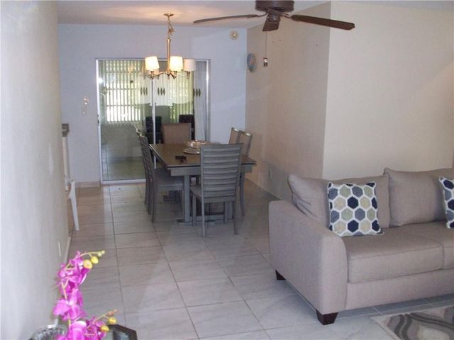 5039 NW 42 Street, Lauderdale Lakes, FL 33319