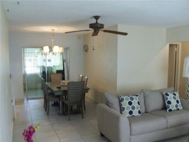 5039 NW 42 Street, Lauderdale Lakes, FL 33319