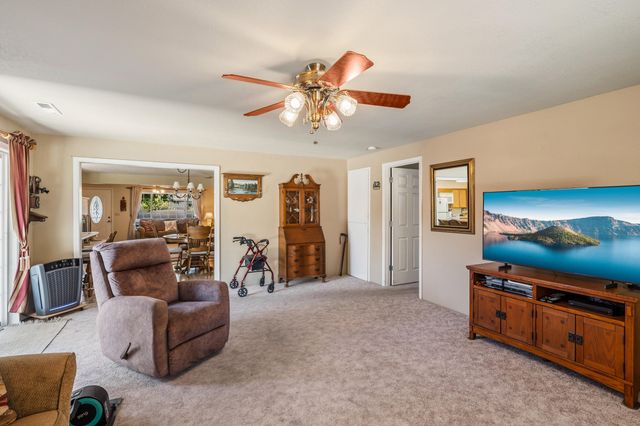 2930 Bailey Avenue, Medford, OR 97504