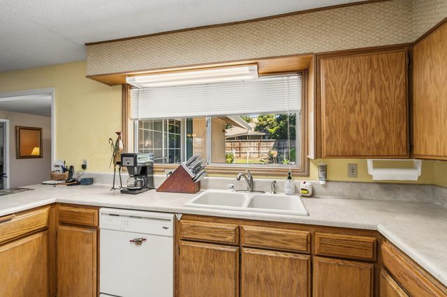 2930 Bailey Avenue, Medford, OR 97504