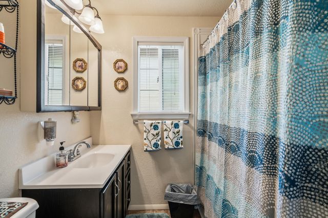 2930 Bailey Avenue, Medford, OR 97504