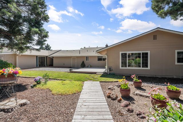 2930 Bailey Avenue, Medford, OR 97504