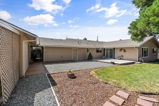 2930 Bailey Avenue, Medford, OR 97504