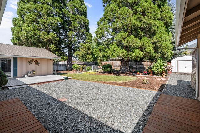 2930 Bailey Avenue, Medford, OR 97504
