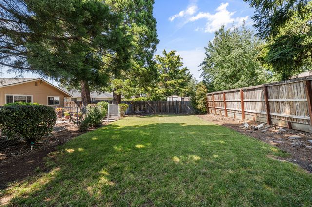 2930 Bailey Avenue, Medford, OR 97504