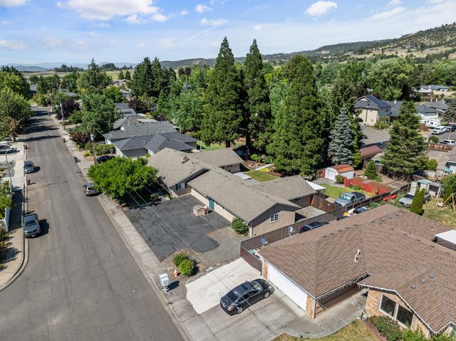 2930 Bailey Avenue, Medford, OR 97504