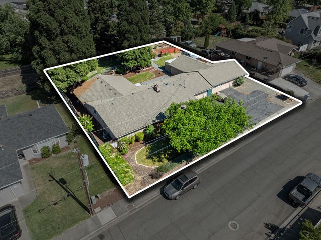 2930 Bailey Avenue, Medford, OR 97504
