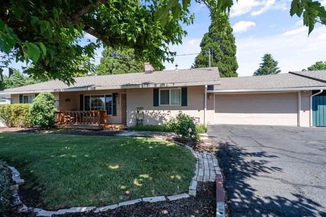 2930 Bailey Avenue, Medford, OR 97504