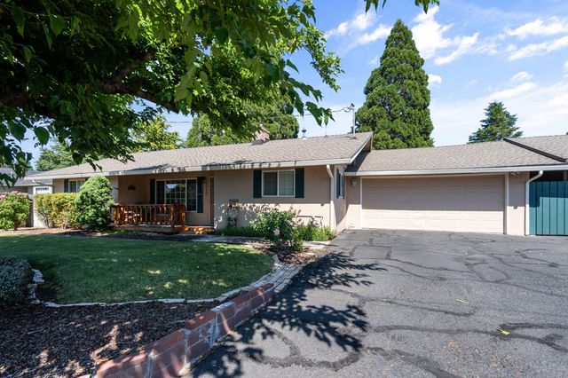 2930 Bailey Avenue, Medford, OR 97504