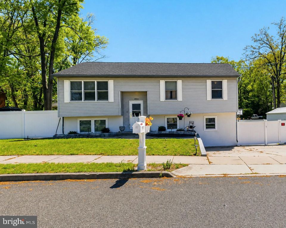 1911 NORMANDY AVE, Woodbury, NJ 08096