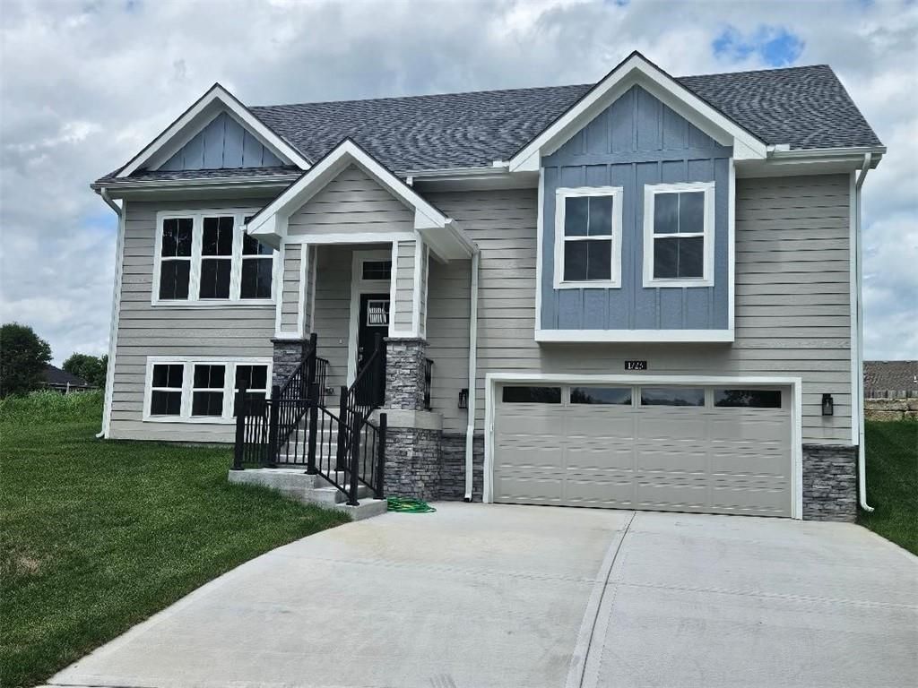 1723 N 92nd Terrace, Kansas City, KS 66112
