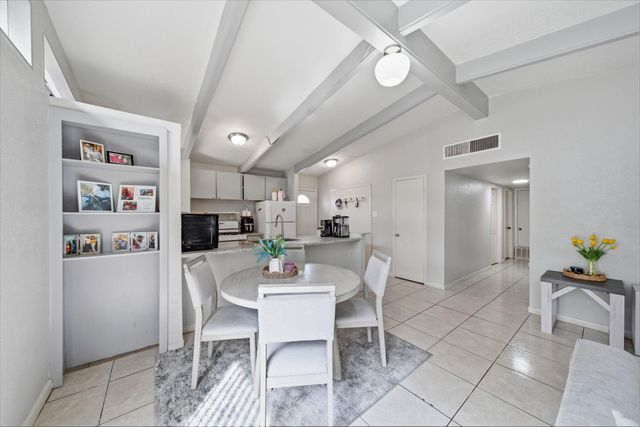 4102 Sherwood Lane 8, Houston, TX 77092