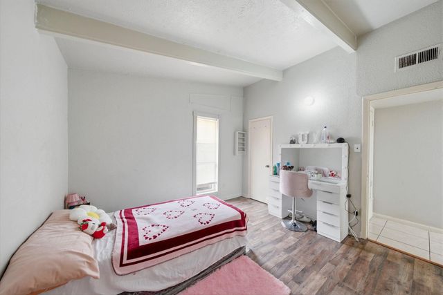 4102 Sherwood Lane 8, Houston, TX 77092