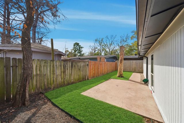 4102 Sherwood Lane 8, Houston, TX 77092