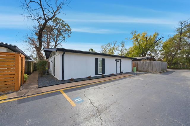4102 Sherwood Lane 8, Houston, TX 77092