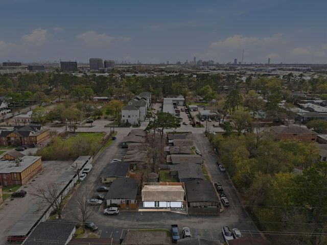 4102 Sherwood Lane 8, Houston, TX 77092