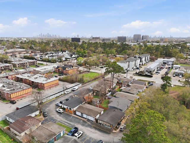4102 Sherwood Lane 8, Houston, TX 77092