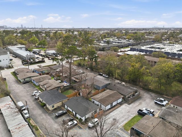 4102 Sherwood Lane 8, Houston, TX 77092