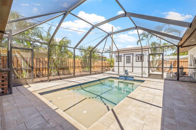 6400 MOCKINGBIRD WAY S, St Petersburg, FL 33707