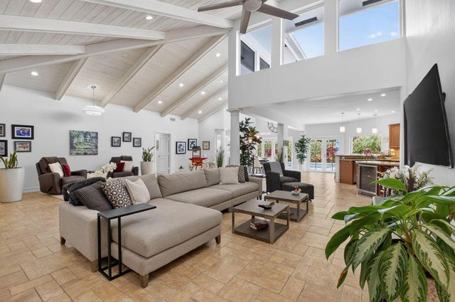 4911 Pineview Circle, Delray Beach, FL 33445