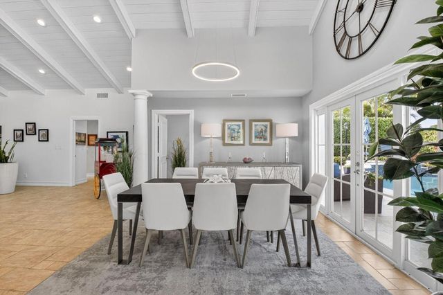 4911 Pineview Circle, Delray Beach, FL 33445