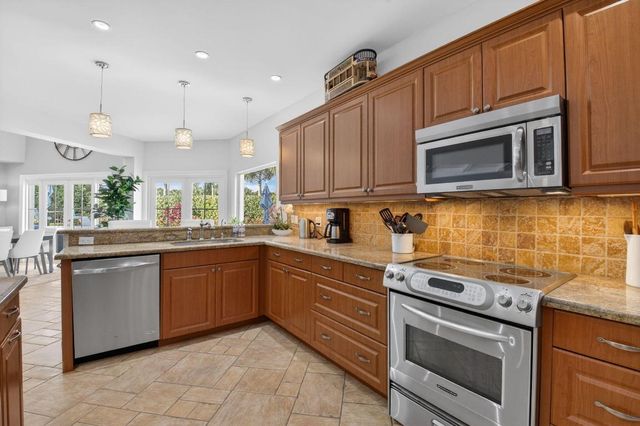 4911 Pineview Circle, Delray Beach, FL 33445