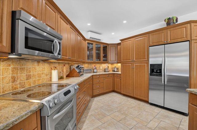 4911 Pineview Circle, Delray Beach, FL 33445