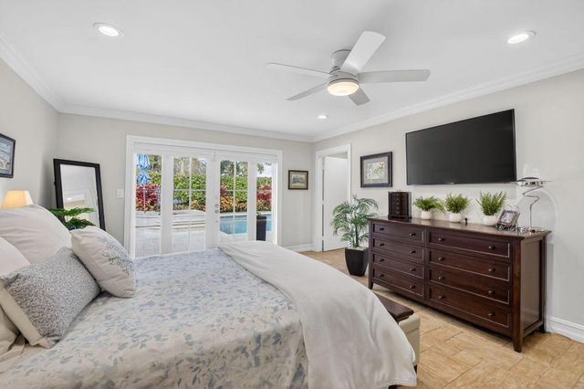 4911 Pineview Circle, Delray Beach, FL 33445