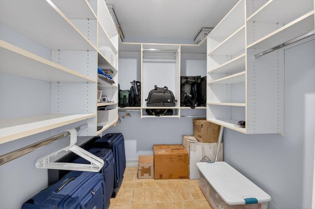 4911 Pineview Circle, Delray Beach, FL 33445