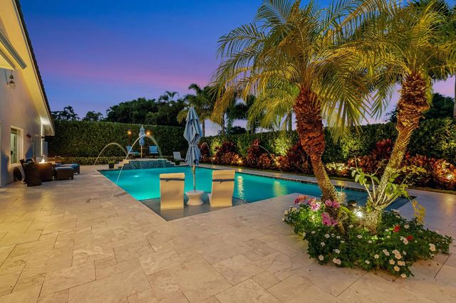 4911 Pineview Circle, Delray Beach, FL 33445