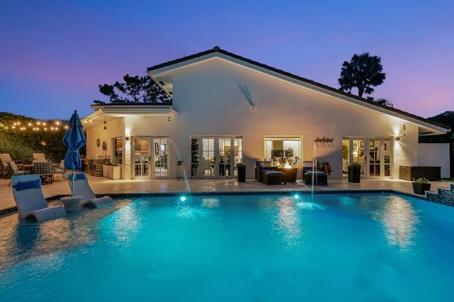 4911 Pineview Circle, Delray Beach, FL 33445