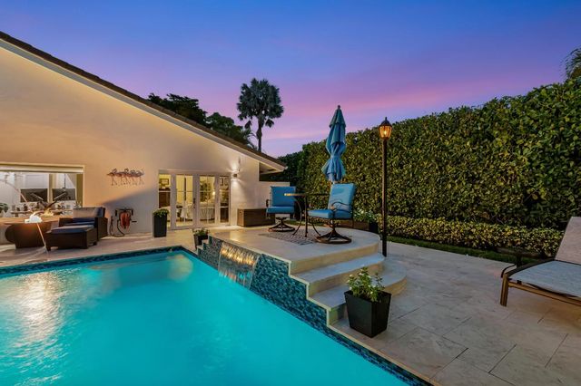 4911 Pineview Circle, Delray Beach, FL 33445