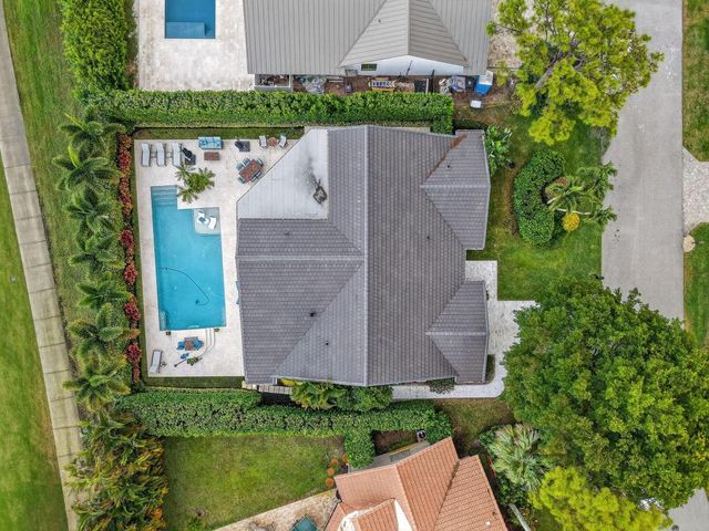 4911 Pineview Circle, Delray Beach, FL 33445