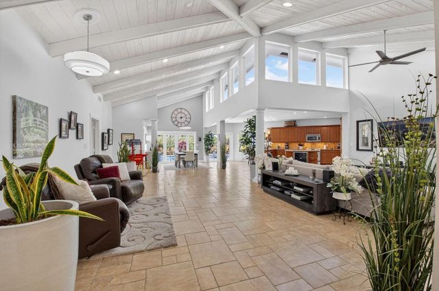 4911 Pineview Circle, Delray Beach, FL 33445