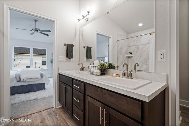 8223 HELMSLEY Boulevard, Jacksonville, FL 32219