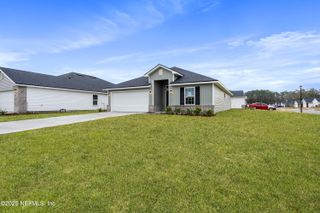 8223 HELMSLEY Boulevard, Jacksonville, FL 32219