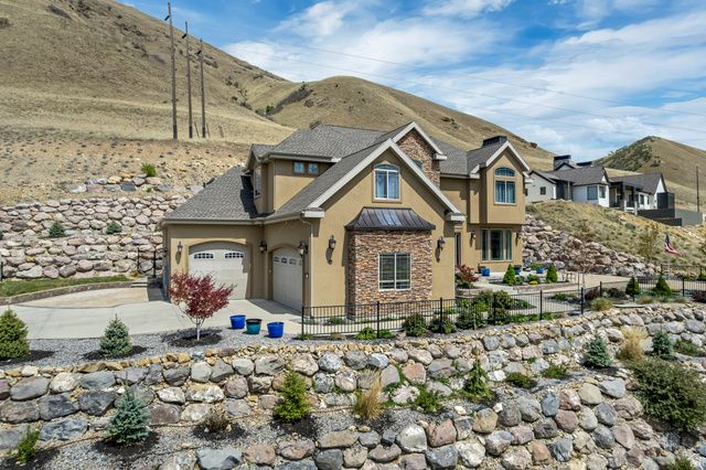 2543 E 700 S, Springville, UT 84663