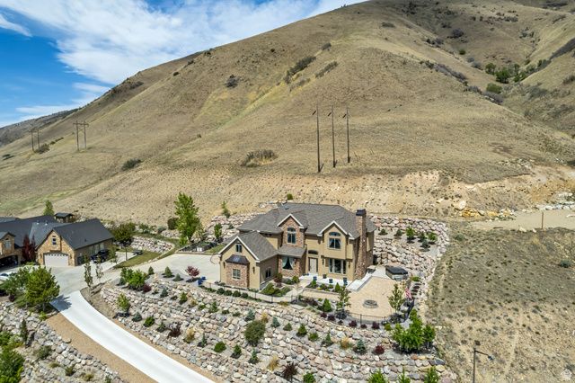 2543 E 700 S, Springville, UT 84663